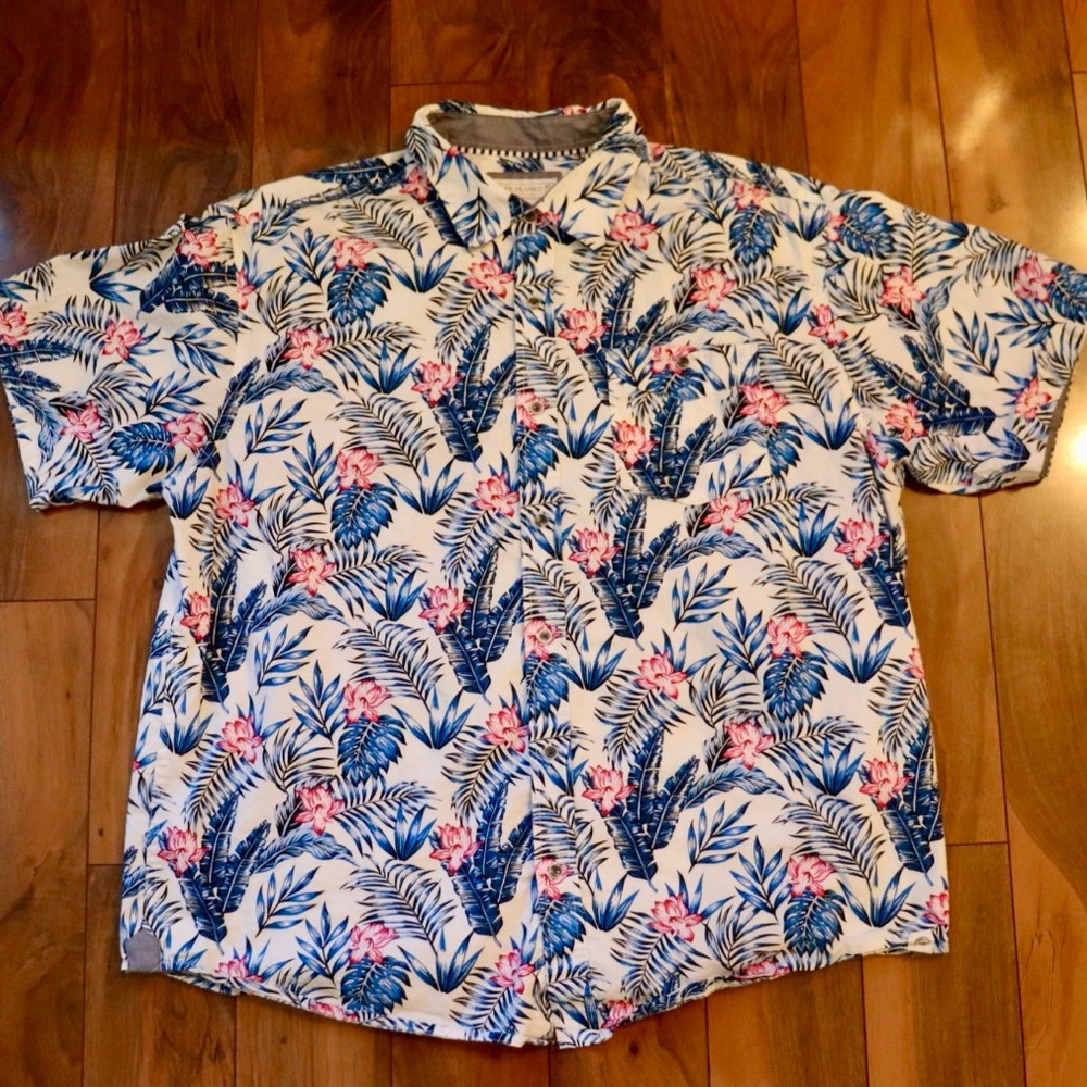 Free Planet White Tropical Floral Button-Up Shirt with Blue and Pink Print